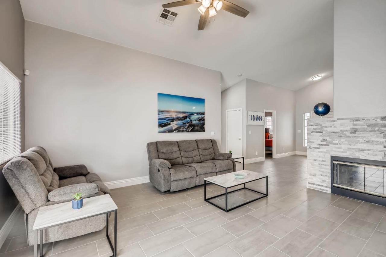 Luxurious House With A Pool, Spa, And Patio, Sleeps 6 Comfortably Λας Βέγκας Εξωτερικό φωτογραφία